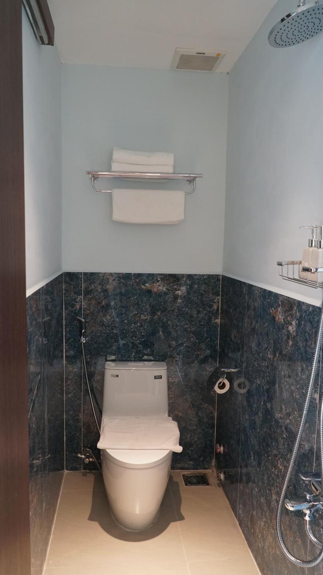 Bros Hotel Ho Chi Minh City Bagian luar foto