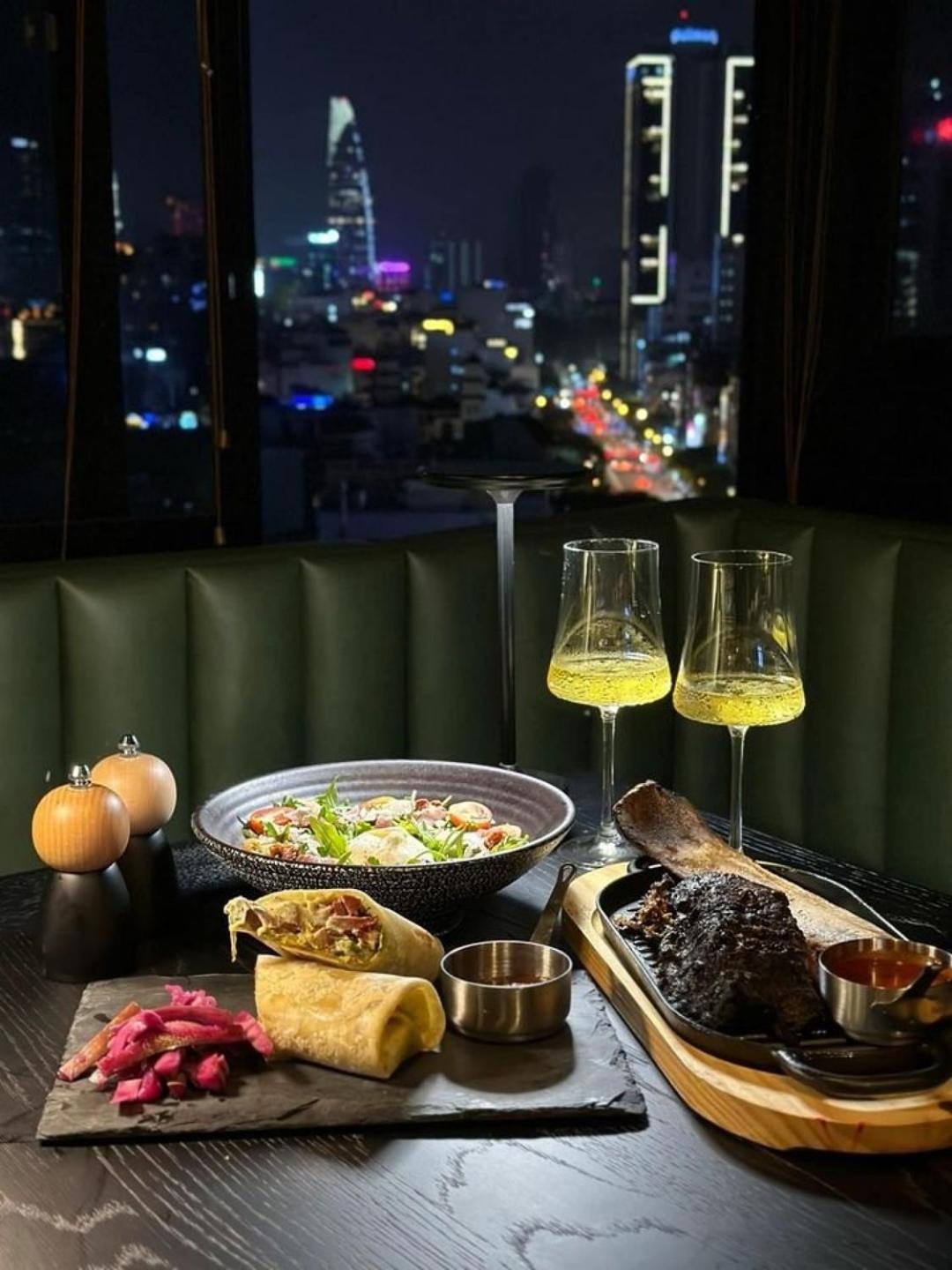 Bros Hotel Ho Chi Minh City Bagian luar foto