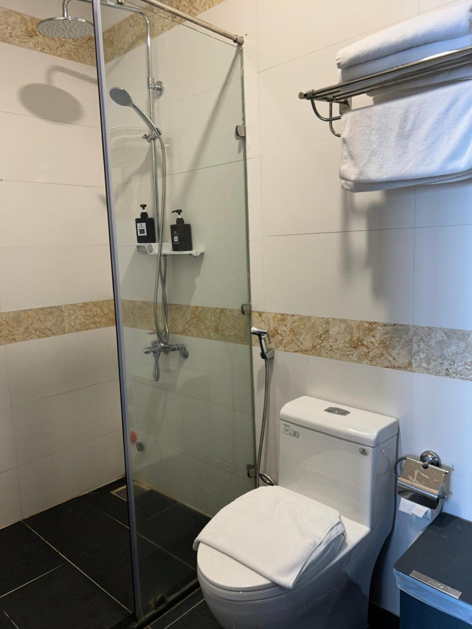 Bros Hotel Ho Chi Minh City Bagian luar foto